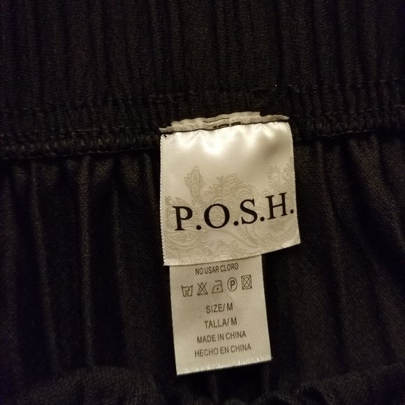 Posh Black Pleated Skirt - Picture 2 of 5